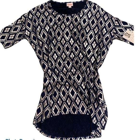 NWT ELEGANT LULAROE IRMA TOP - Picture 1 of 2